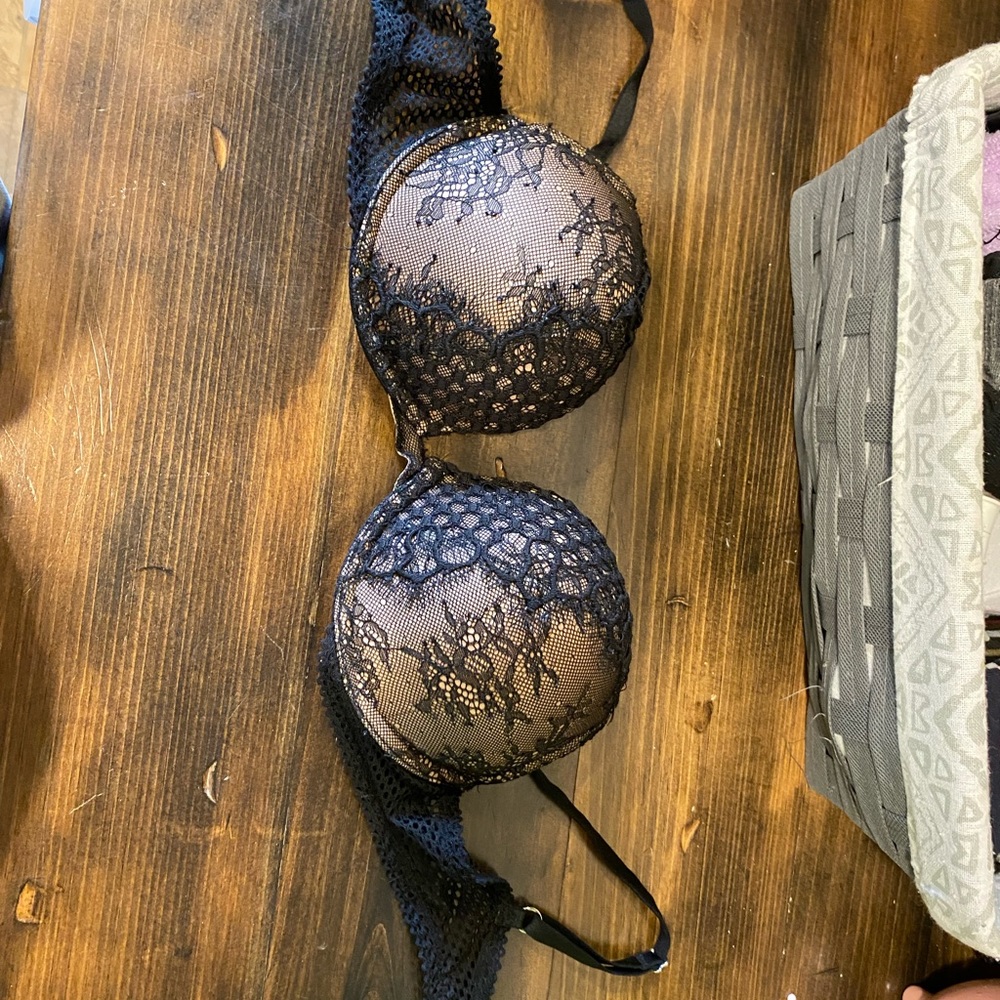 Victoria secrets bombshell bra 34B